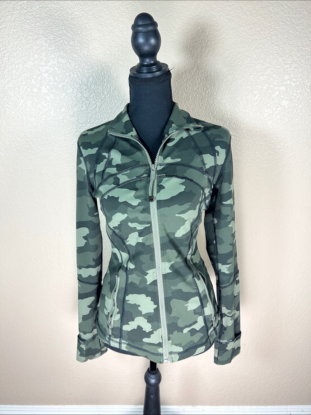 Lululemon Camo Full Zip Jacket Women’s Small Athletic Athleisure